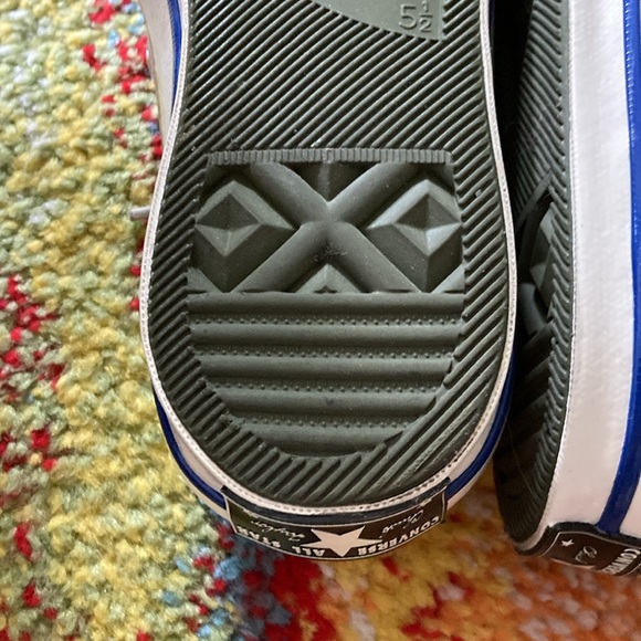 Leather Converse Chuck Taylor Sneakers. Like New! - Picture 6 of 10